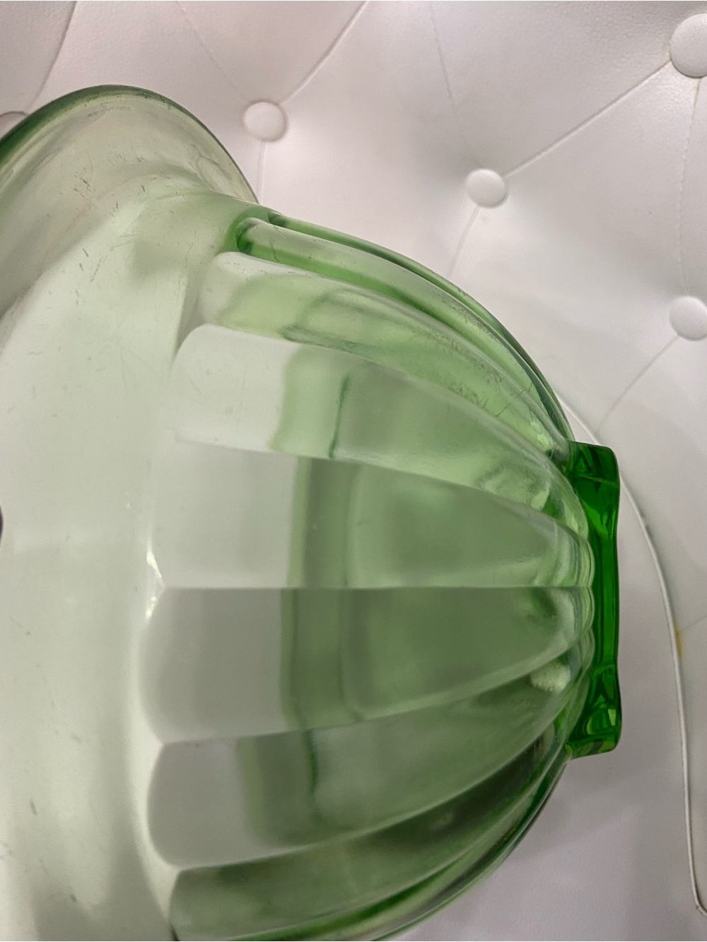 Vtg Hazel Atlas Green Depression Uranium Glass Ribbed Mixing Bowl 4-Footed Base - Picture 7 of 17